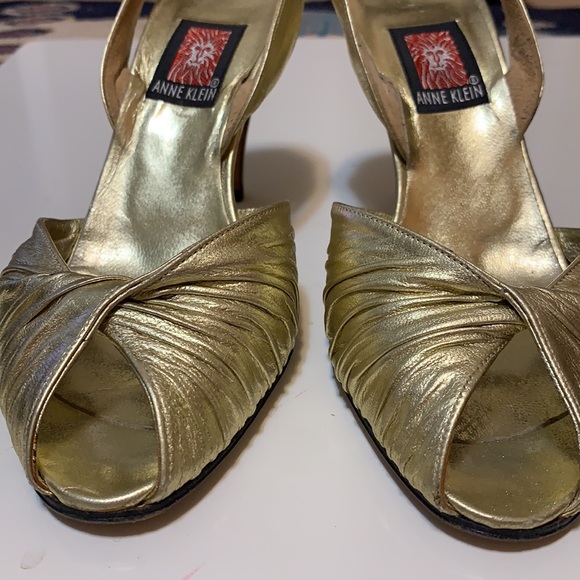 ANNE KLEIN GOLD FOIL LEATHER Heels SHOES MADE IN ITALY LEATHER SZ 6 METALLIC